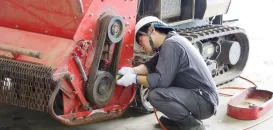 新光重機株式会社_木更津営業所_整備風景