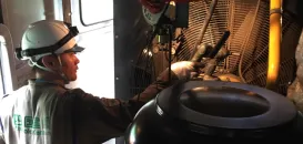 四国建販株式会社_安芸営業所_整備風景