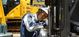 住友建機販売株式会社_静岡支店_整備風景