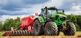 株式会社コーンズ・エージー_興部支店_トラクター