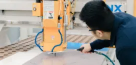 株式会社ArTechX.ing　機械組立　作業背景
