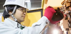 株式会社不動テトラ　整備職　作業背景
