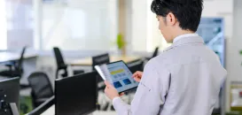 株式会社シーファイブ　作業背景