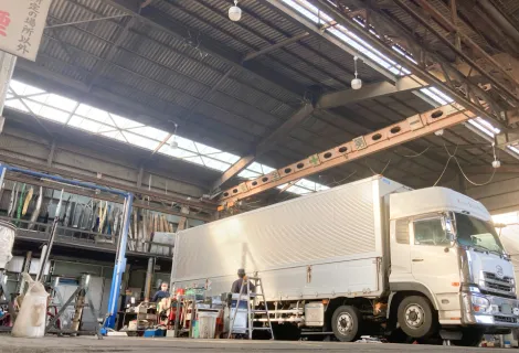 株式会社天野自動車寝屋川工場_本社_自動車整備工場
