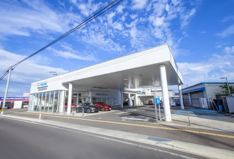 マツダ_株式会社マツダアンフィニ青森_弘前店_外観