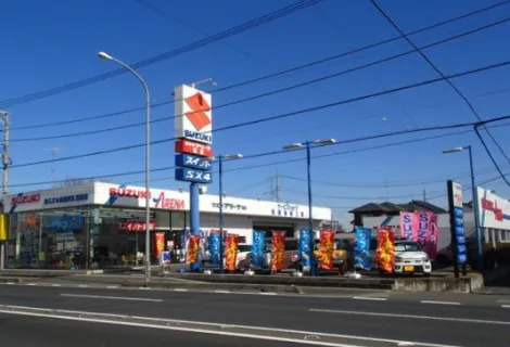 株式会社スズキ自販埼玉_スズキアリーナ鷲宮_外観