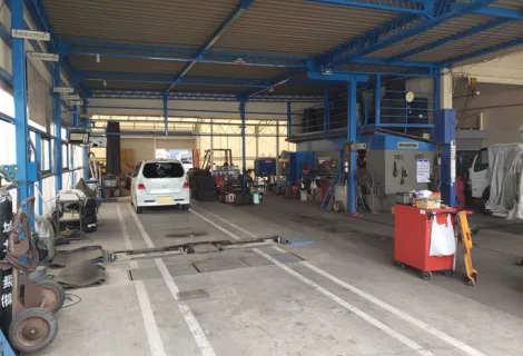 有限会社神成自動車整備工場_本店_自動車整備工場