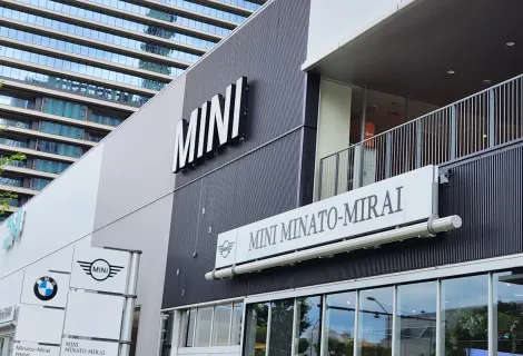 ウエインズインポートカーズ株式会社_MINIみなとみらい_店舗外観
