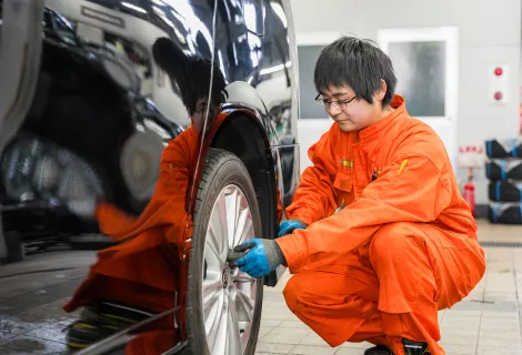 車検の速太郎株式会社エムエフノースジャパン_スーパーアップル青森店_作業