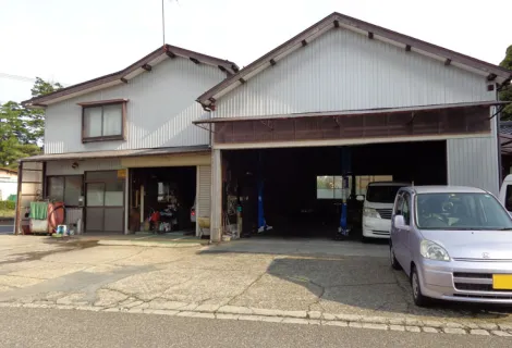 有限会社つるや自動車_本店_外観