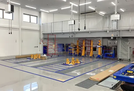 株式会社トヨタレンタリース熊本＿テクノショップ＿工場内観（空調完備）