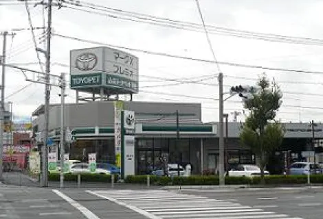 山梨トヨペット株式会社_国母店_外観
