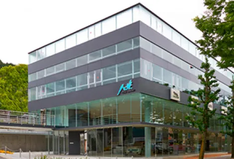 八光エルアール_ジャガー・ランドローバー京都_店舗外観