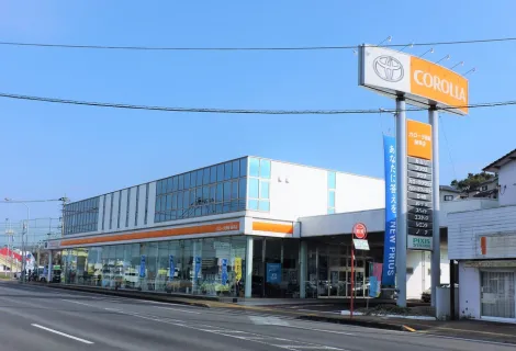 トヨタ_トヨタカローラ長崎_諫早店_店舗外観