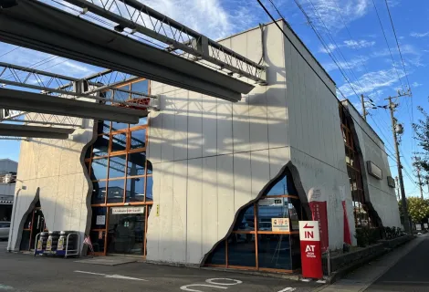 株式会社ATグループ_小牧南インター店_店舗外観