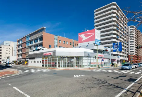 ダイハツ_ダイハツ広島販売株式会社_呉宝町店_店舗風景
