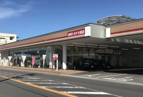 岐阜トヨタ自動車株式会社_大垣店_店舗内装
