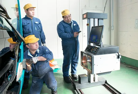 京成自動車整備株式会社_新都心工場_スタッフ