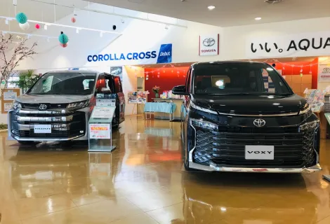 岐阜トヨタ自動車株式会社_高山店_店舗内装
