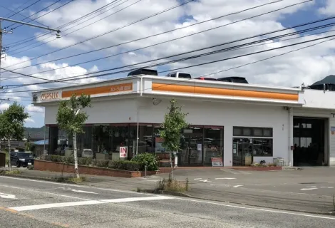 トヨタカローラ山梨＿吉田店＿店舗外観