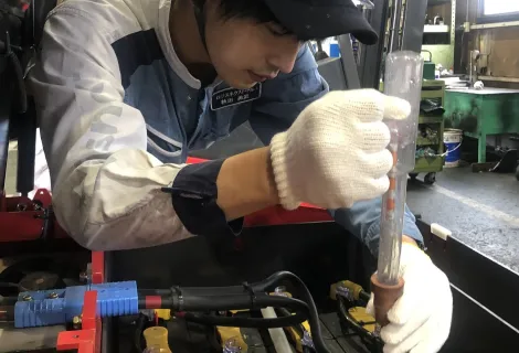 ロジスネクスト中部株式会社_富士支店_ 整備風景