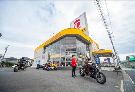 株式会社レッドバロン_秋田店_店舗