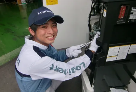 ロジスネクストジャパン_八尾支店_スタッフ