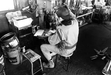 九州川崎建機株式会社　作業背景