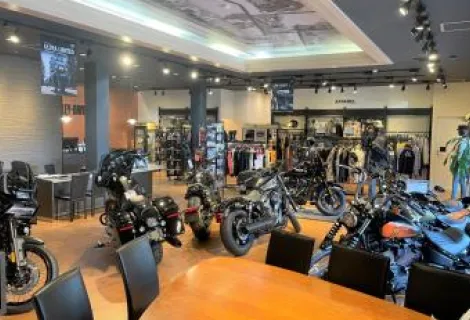 ハーレーダビッドソン京都　店内