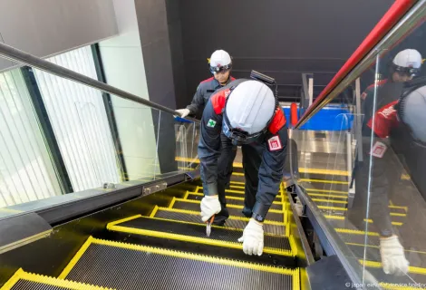 ジャパンエレベーターサービスホールディングス株式会社_メンテナンス8