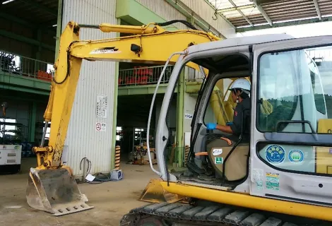 新光重機株式会社_野田営業所_整備風景