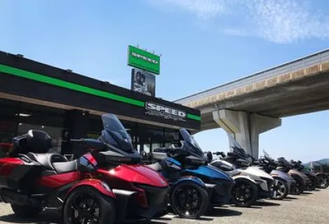 株式会社スピード_カンナムスパイダースピード_店頭展示風景