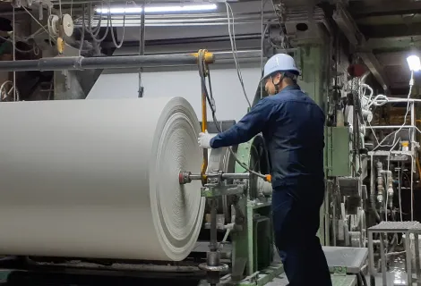 イトマン株式会社＿下柏工場＿抄紙工スタッフ