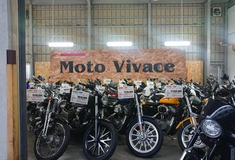 株式会社明るく楽しく_本社_整備工場