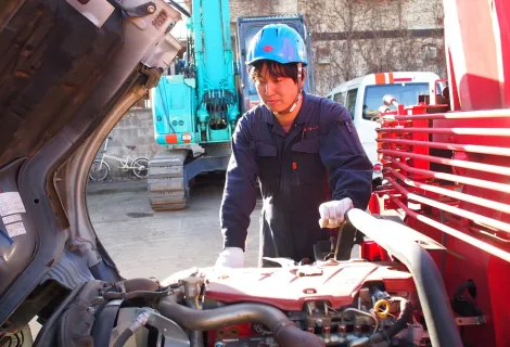 株式会社東リース_古河営業所_建機整備風景