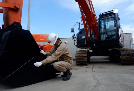 日立建機日本株式会社_中部支社_北陸飛騨支店_飛騨古川営業所_整備風景