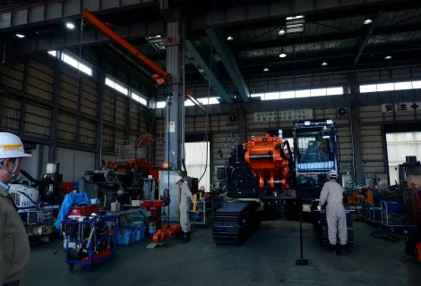 日立建機日本株式会社_関西支社_近畿中央支店_大阪東営業所_作業風景