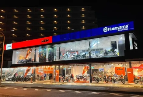 株式会社ビー・フリー_KTM千葉／ハスクバーナ・モーターサイクルズ千葉_外観