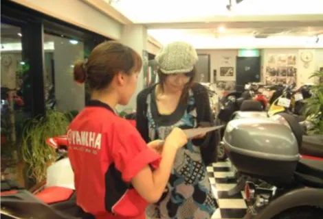 株式会社エスシーエス_SCS上野店_接客風景