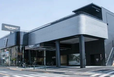 トライアンフ東京_店舗外観