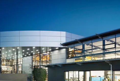 日本フェルスター株式会社　会社　外観