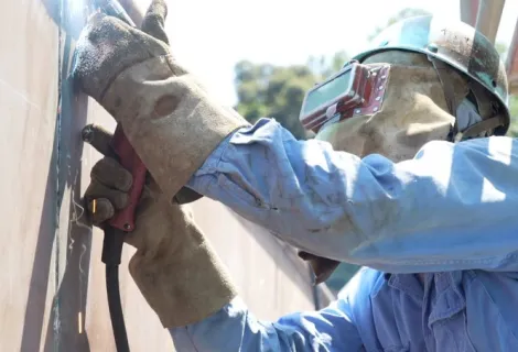 株式会社京浜マリンエンジニアリング_追浜事業所_作業風景