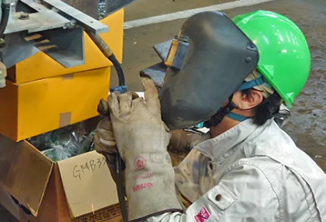 ニシオティーアンドエム株式会社_関東支店_整備風景