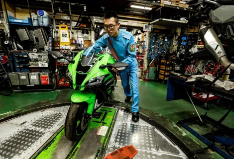 株式会社レッドバロン_泉北店_整備士