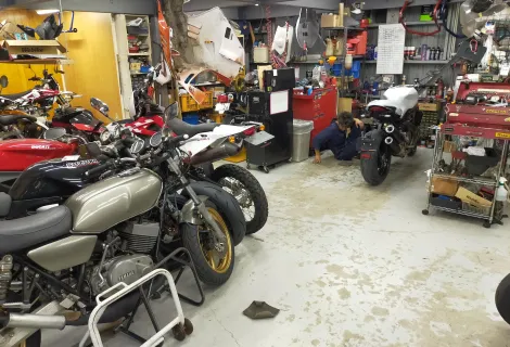 株式会社サイレンプランニング_本店_整備風景