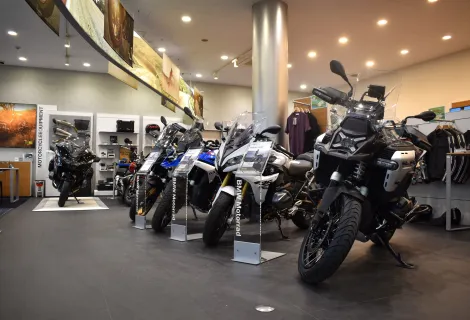 株式会社テクノコシダ_東京店_店内