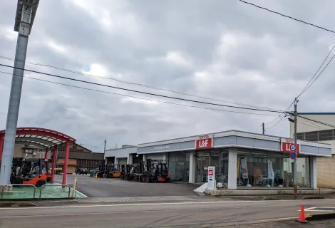 トヨタＬ＆Ｆ新潟株式会社_県央営業所_外観