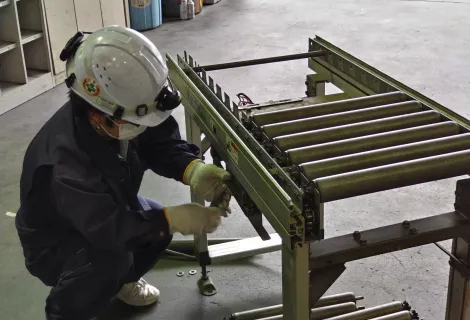 サンコー・エア・セルテック株式会社_九州営業所_整備風景