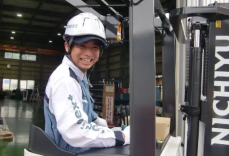 ロジスネクストジャパン_八尾水越支店_スタッフ