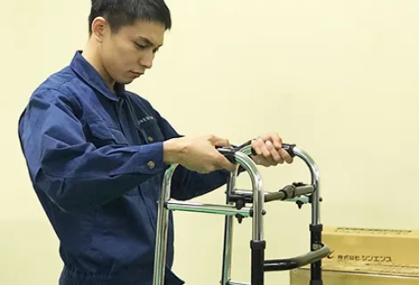 株式会社シンエンス　作業背景